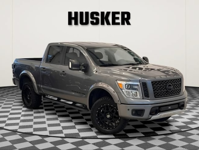 2018 Nissan Titan PRO-4X Truck