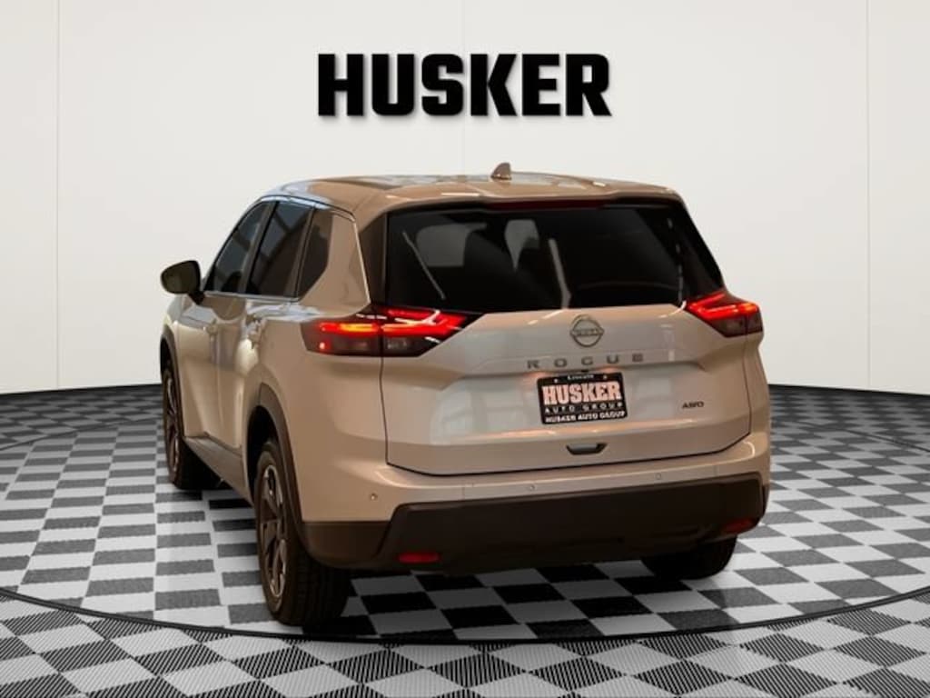 Used 2025 Nissan Rogue SV Intelligent AWD SUV