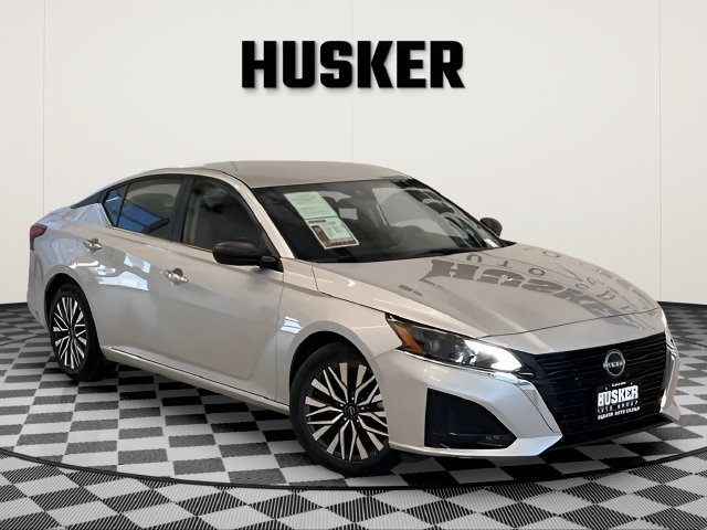 2025 Nissan Altima SV - Photo 20