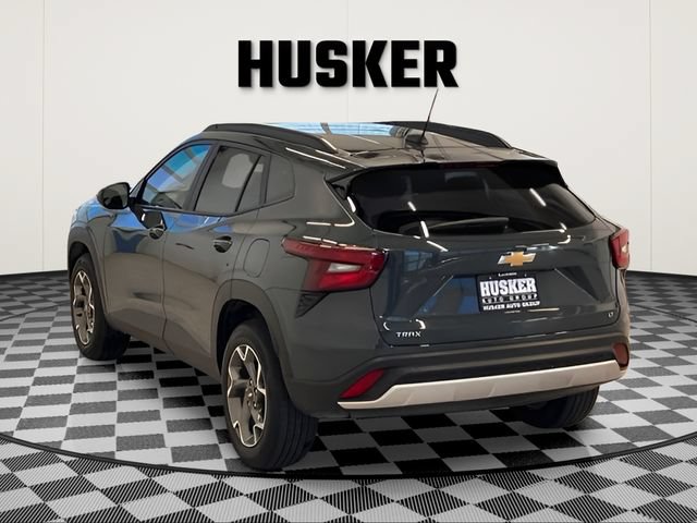 2025 Chevrolet Trax LT - Photo 5