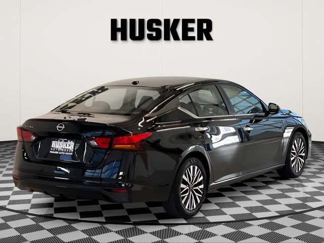 2025 Nissan Altima SV - Photo 7