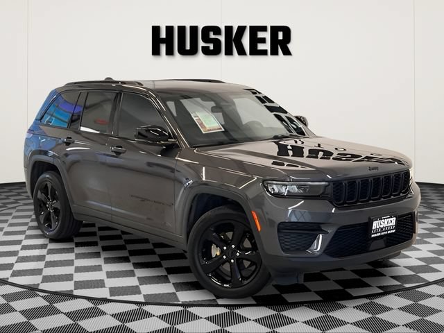 2023 Jeep Grand Cherokee Altitude 4WD    