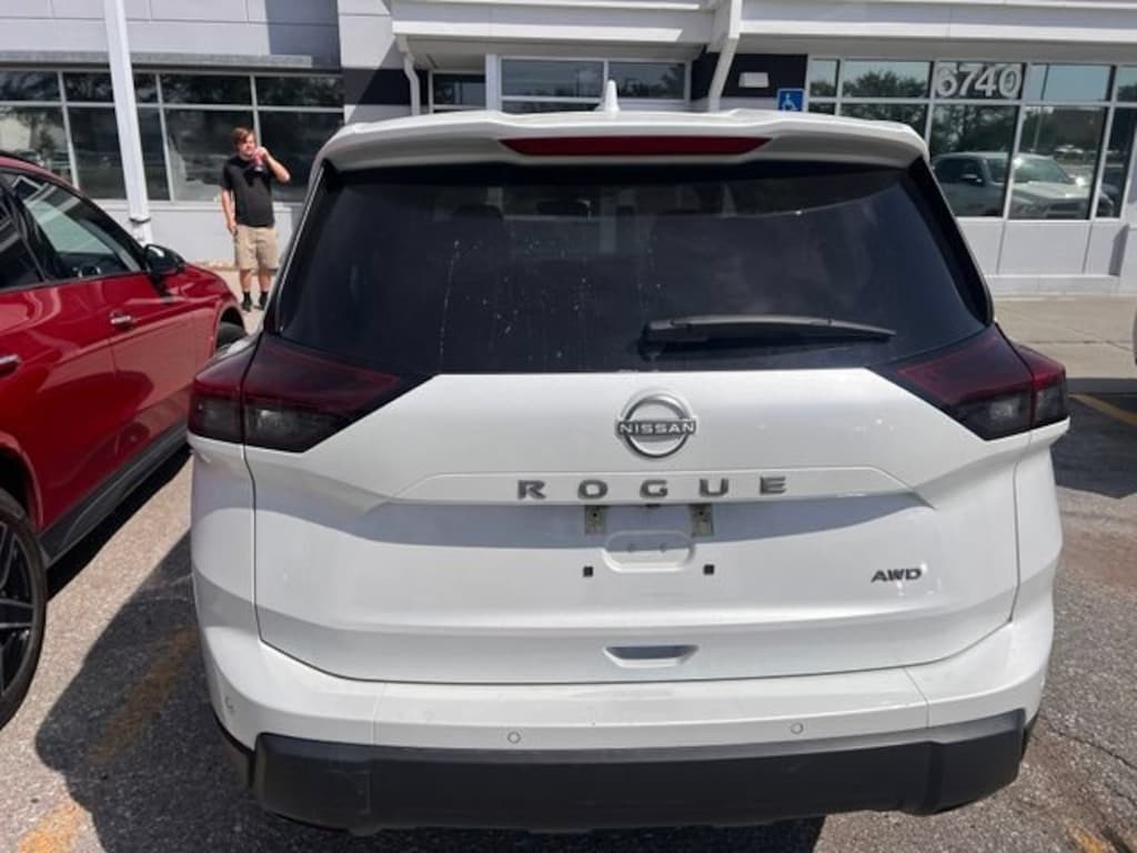 Used 2026 Nissan Rogue SV SUV