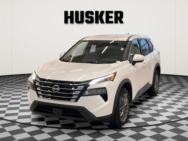 2026 Nissan Rogue SV - Photo 4