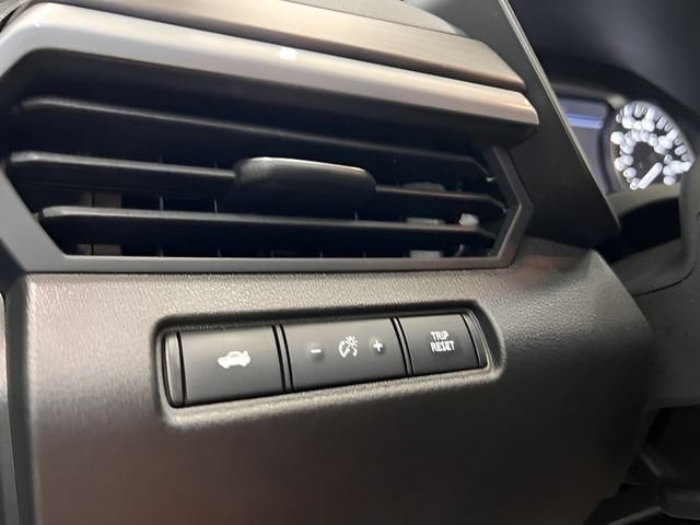 2025 Nissan Altima SV - Photo 18
