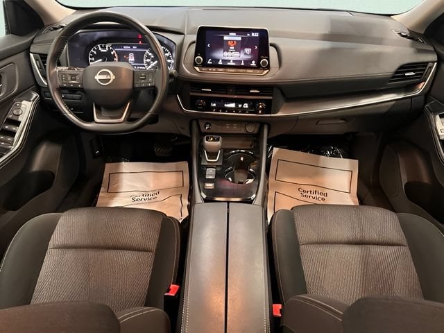 2025 Nissan Rogue SV - Photo 15