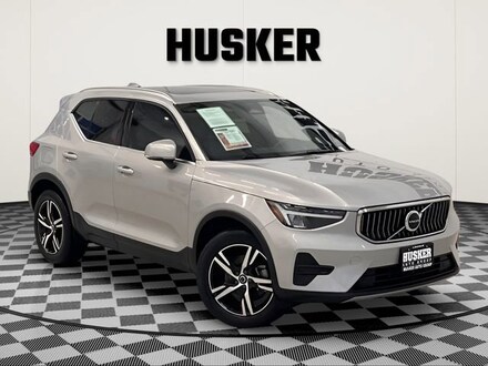 2024 Volvo XC40 Core Bright Theme
