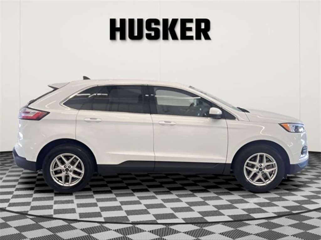 Used 2022 Ford Edge SEL