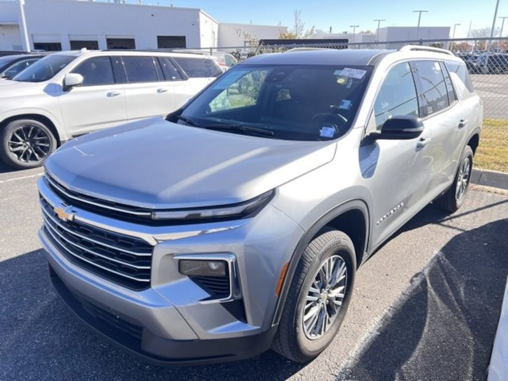 Certified 2025 Chevrolet Traverse LT SUV