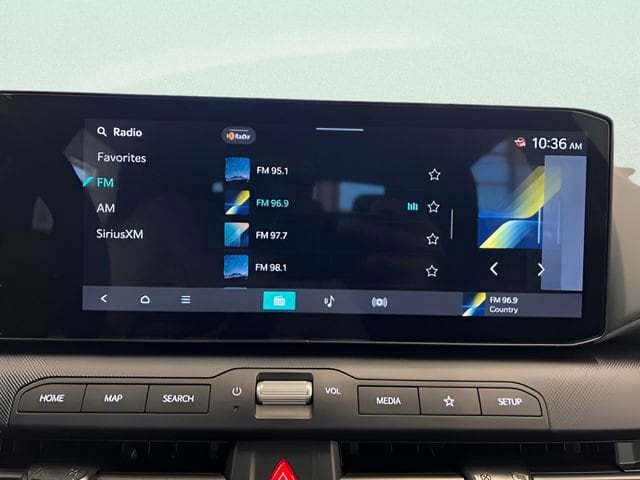 2025 Kia K4 LXS - Photo 18