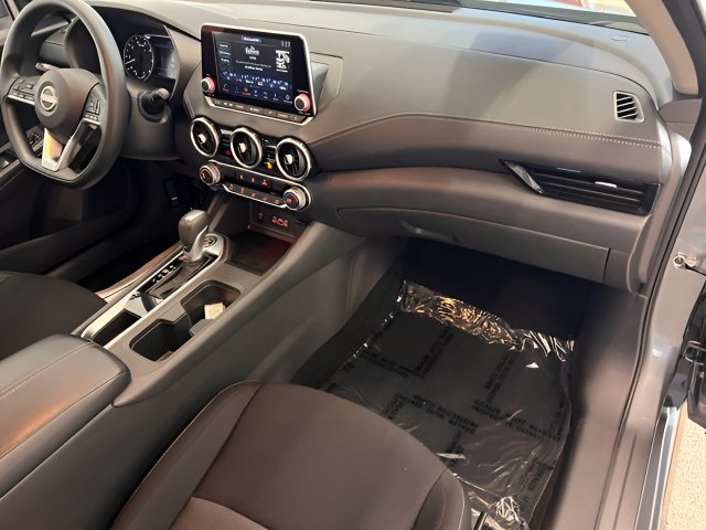 2025 Nissan Sentra SV - Photo 14