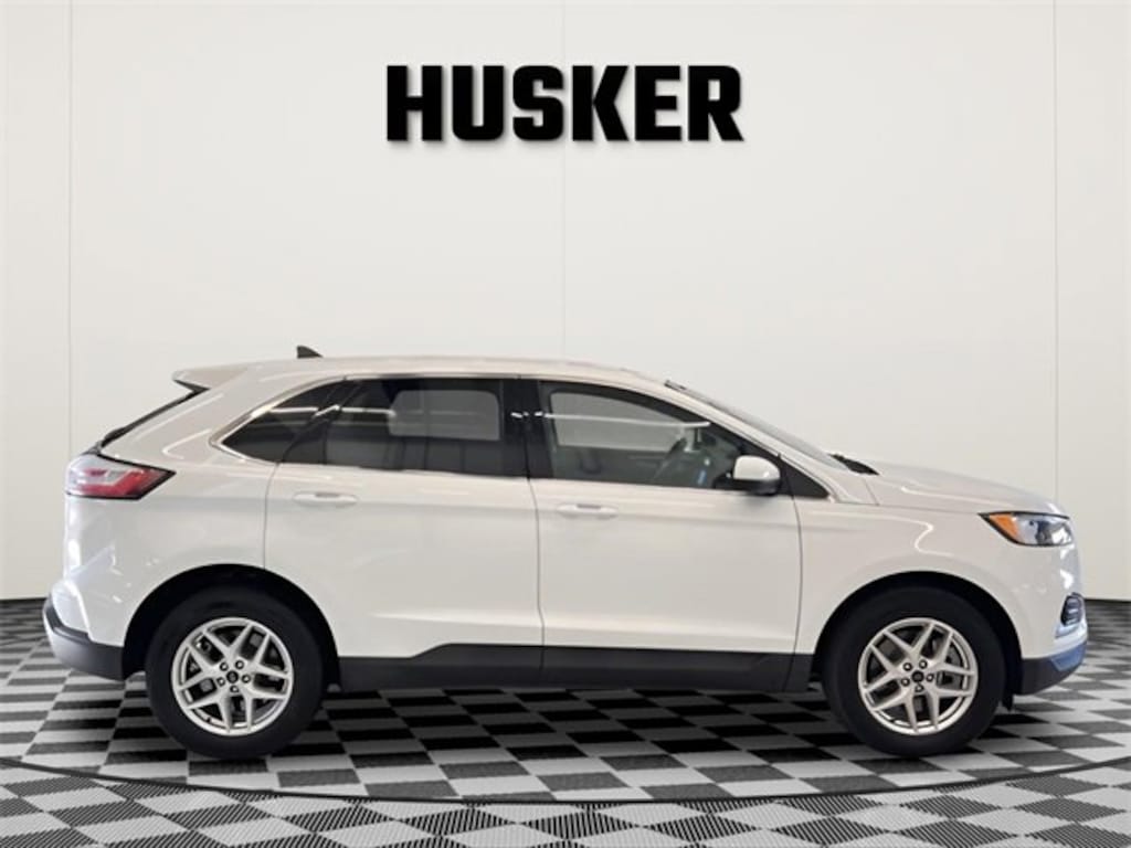 Used 2024 Ford Edge SEL