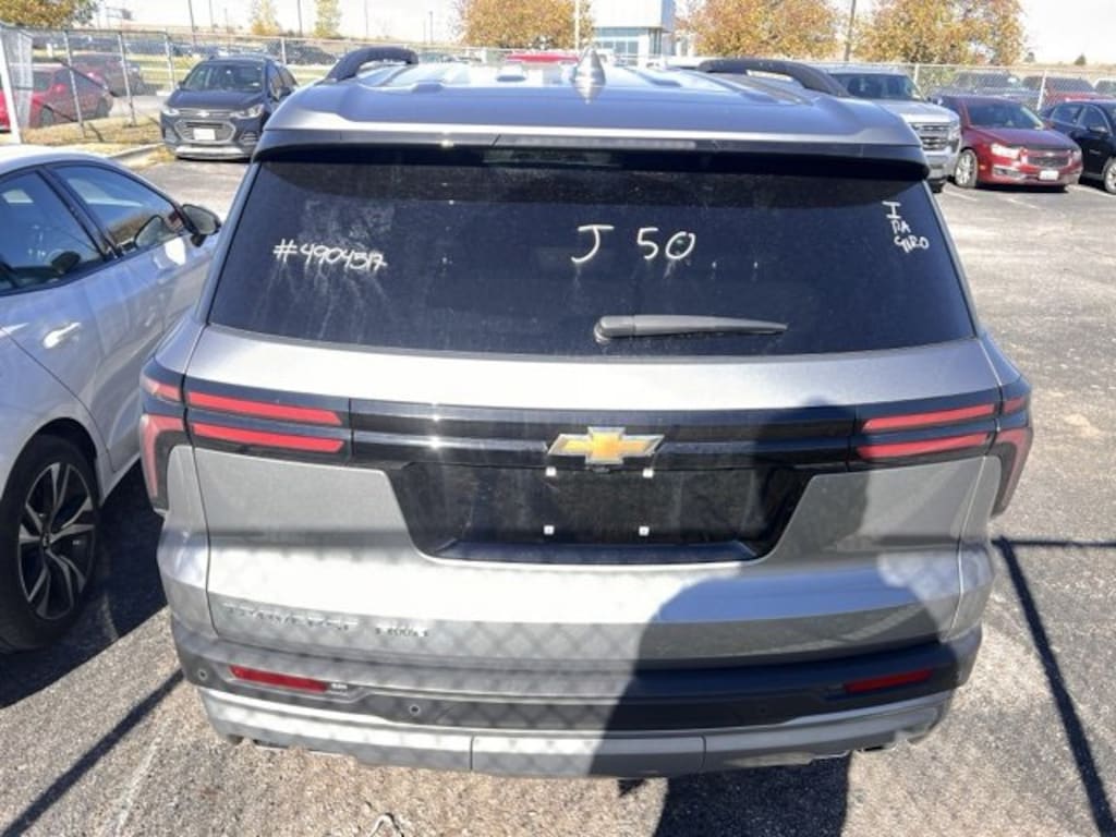 Certified 2025 Chevrolet Traverse LT SUV