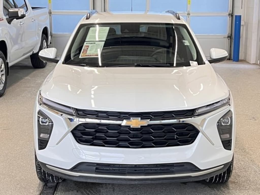 Certified 2025 Chevrolet Trax LT SUV