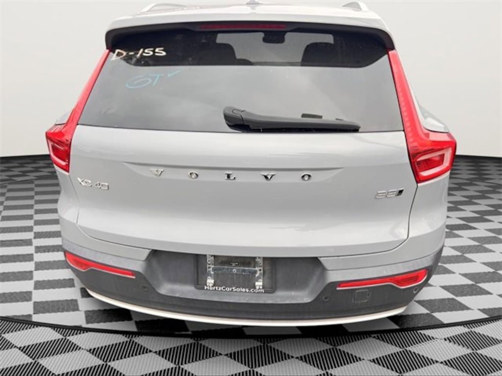 Used 2024 Volvo XC40 Core Bright Theme
