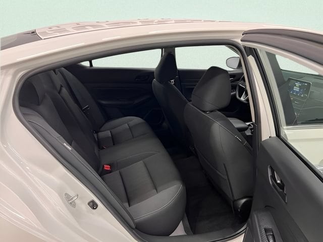 2025 Nissan Altima SV - Photo 7