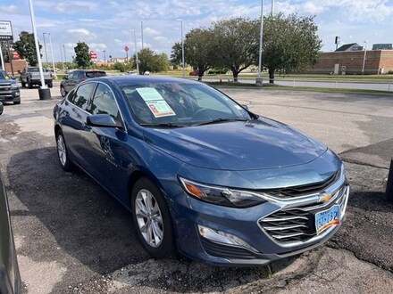 2024 Chevrolet Malibu 1LT Car