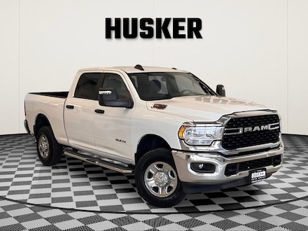 2024 Ram 2500 Big Horn Crew Cab 4x4 64 Box Truck