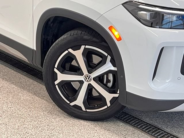 2026 Volkswagen Tiguan SE - Photo 29