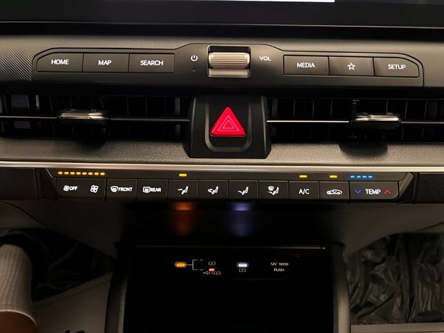 2025 Kia K4 LXS - Photo 24