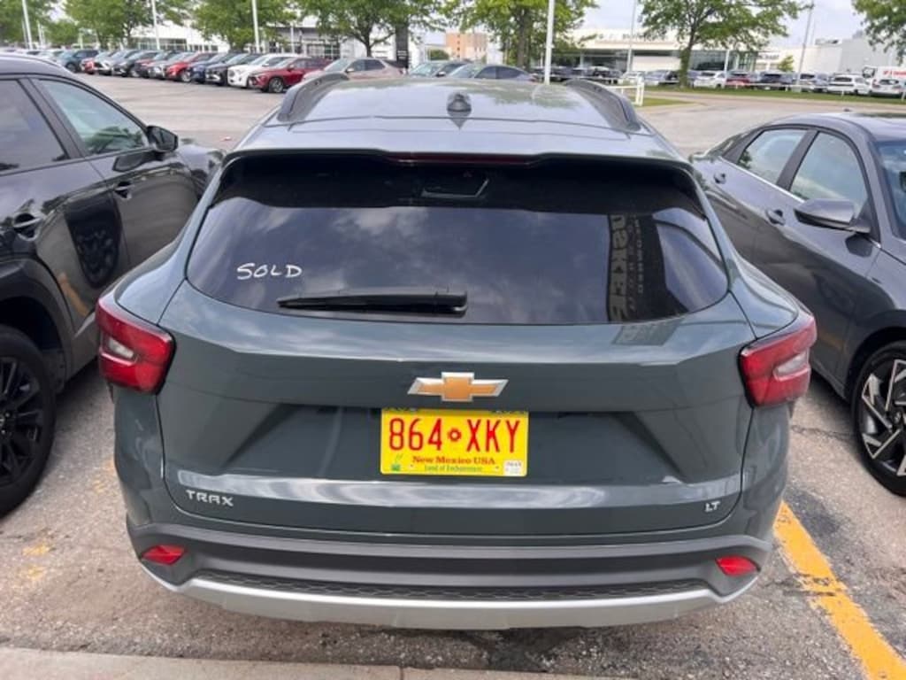 Used 2025 Chevrolet Trax LT SUV