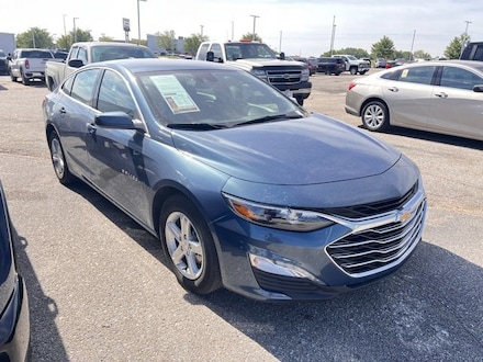 2024 Chevrolet Malibu 1LT Car