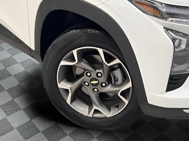 2025 Chevrolet Trax LT - Photo 26