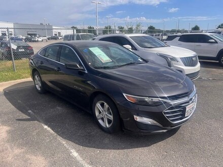 2022 Chevrolet Malibu LS Car