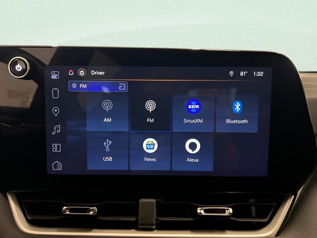 2025 Chevrolet Equinox LT - Photo 18