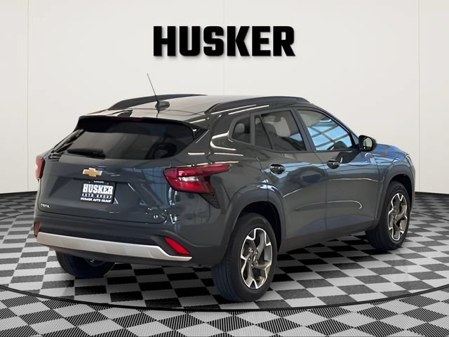 2025 Chevrolet Trax LT - Photo 7