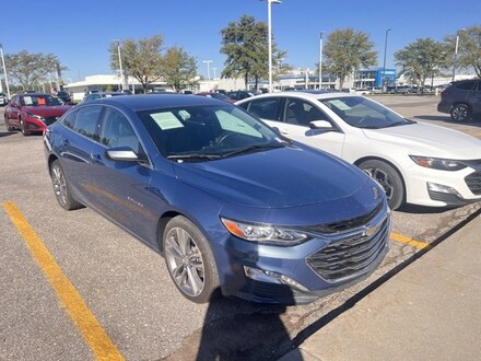 2024 Chevrolet Malibu 2LT Car