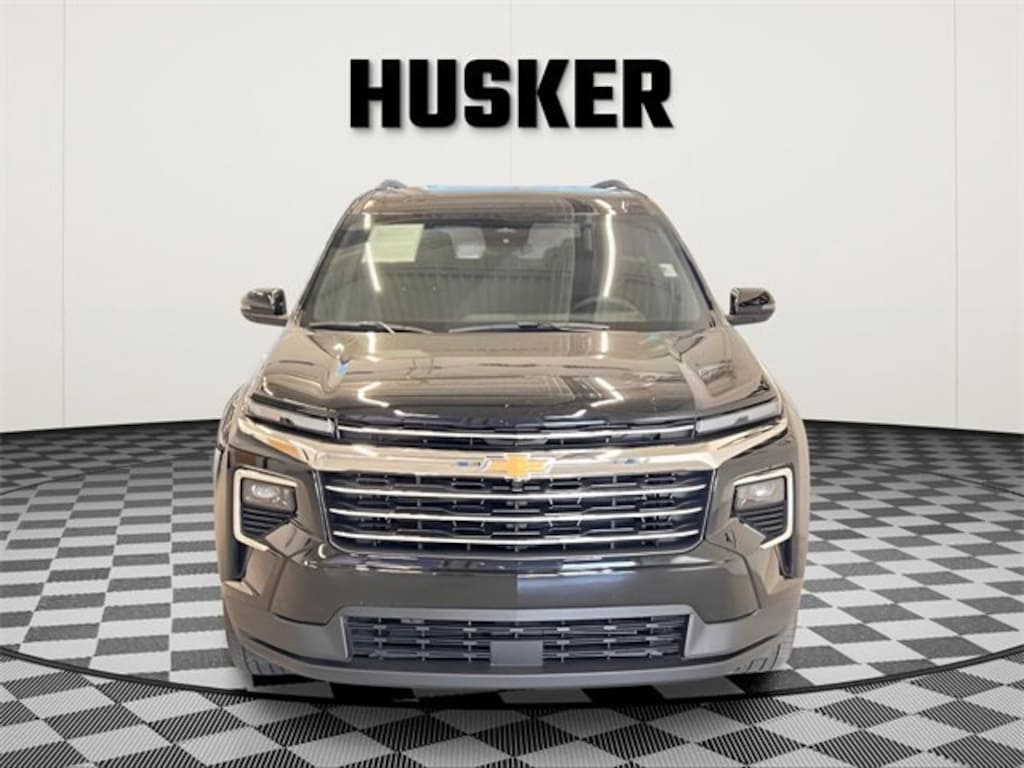 Used 2025 Chevrolet Traverse LT SUV