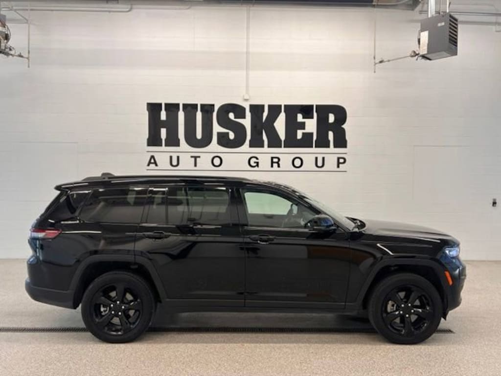 Used 2025 Jeep Grand Cherokee L Altitude X 4x4 SUV