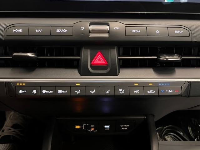2025 Kia K4 LXS - Photo 24
