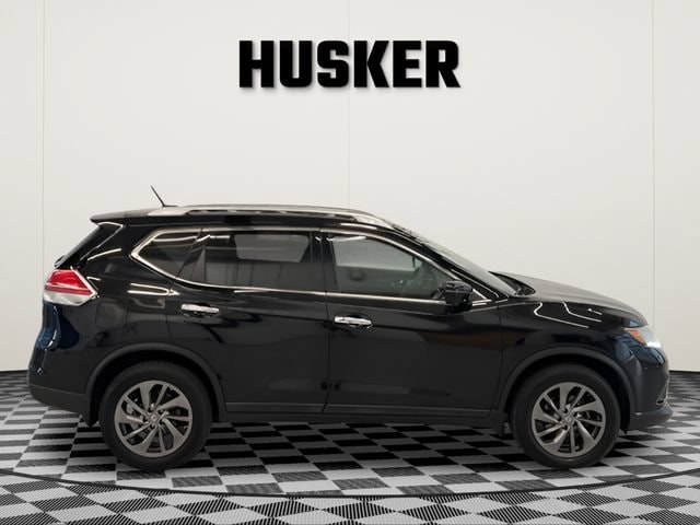 Used 2016 Nissan Rogue SL with VIN 5N1AT2MV0GC731965 for sale in Irving, TX