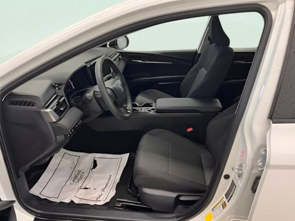 Used 2025 Toyota Camry LE