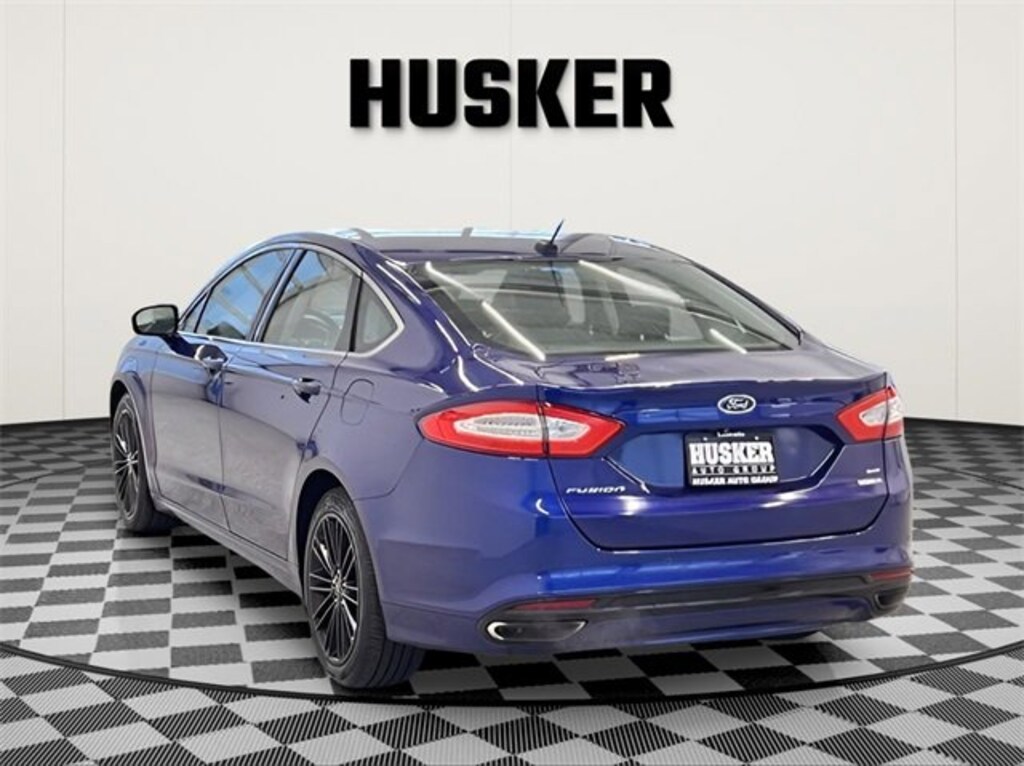 Used 2016 Ford Fusion SE