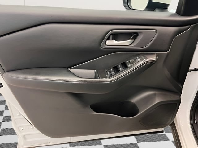 2026 Nissan Rogue SV - Photo 16