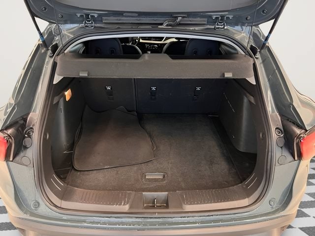2025 Chevrolet Trax LT - Photo 11