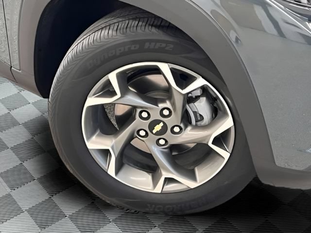 2025 Chevrolet Trax LT - Photo 28