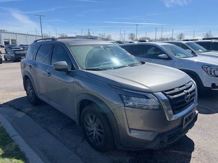 2022 Nissan Pathfinder SV 4WD SUV
