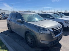 2022 Nissan Pathfinder SV 4WD SUV