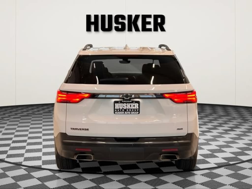 Used 2022 Chevrolet Traverse Premier SUV