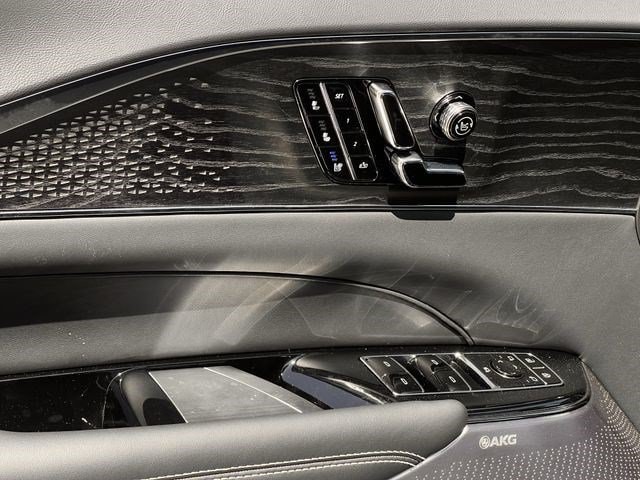 2026 Cadillac LYRIQ V Premium - Photo 43