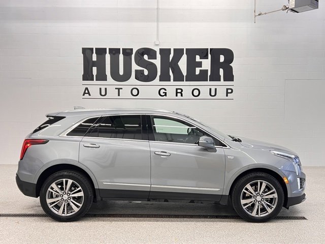 2025 Cadillac XT5 Premium Luxury photo 2