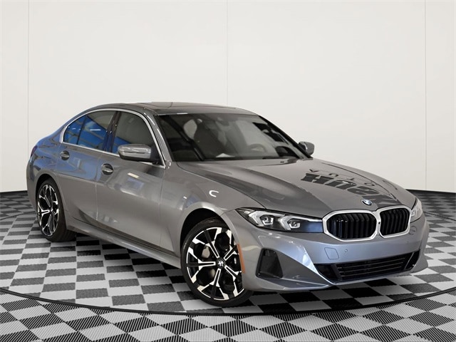 2026 BMW 3 Series 330i's photo