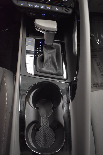2025 Hyundai Elantra SEL - Photo 30