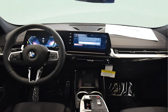 2026 BMW X2 28i - Photo 8