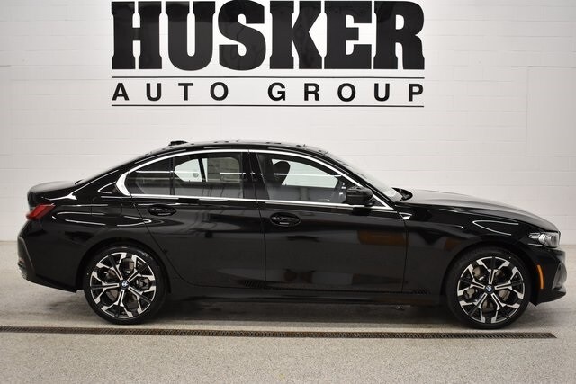 2026 Bmw 330i xDrive Sedan photo 2