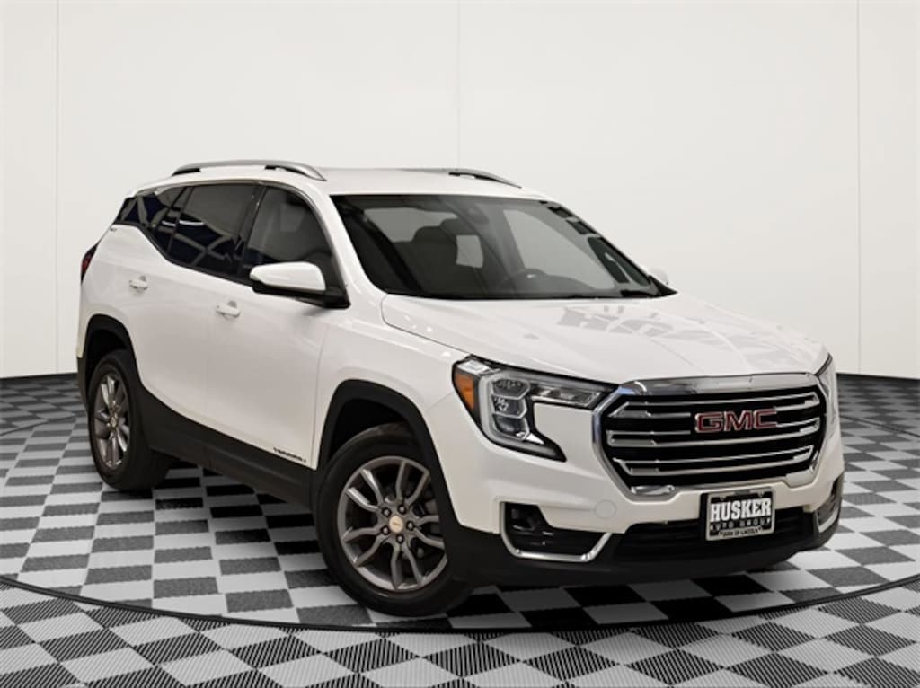 Used 2024 GMC Terrain SLT SUV